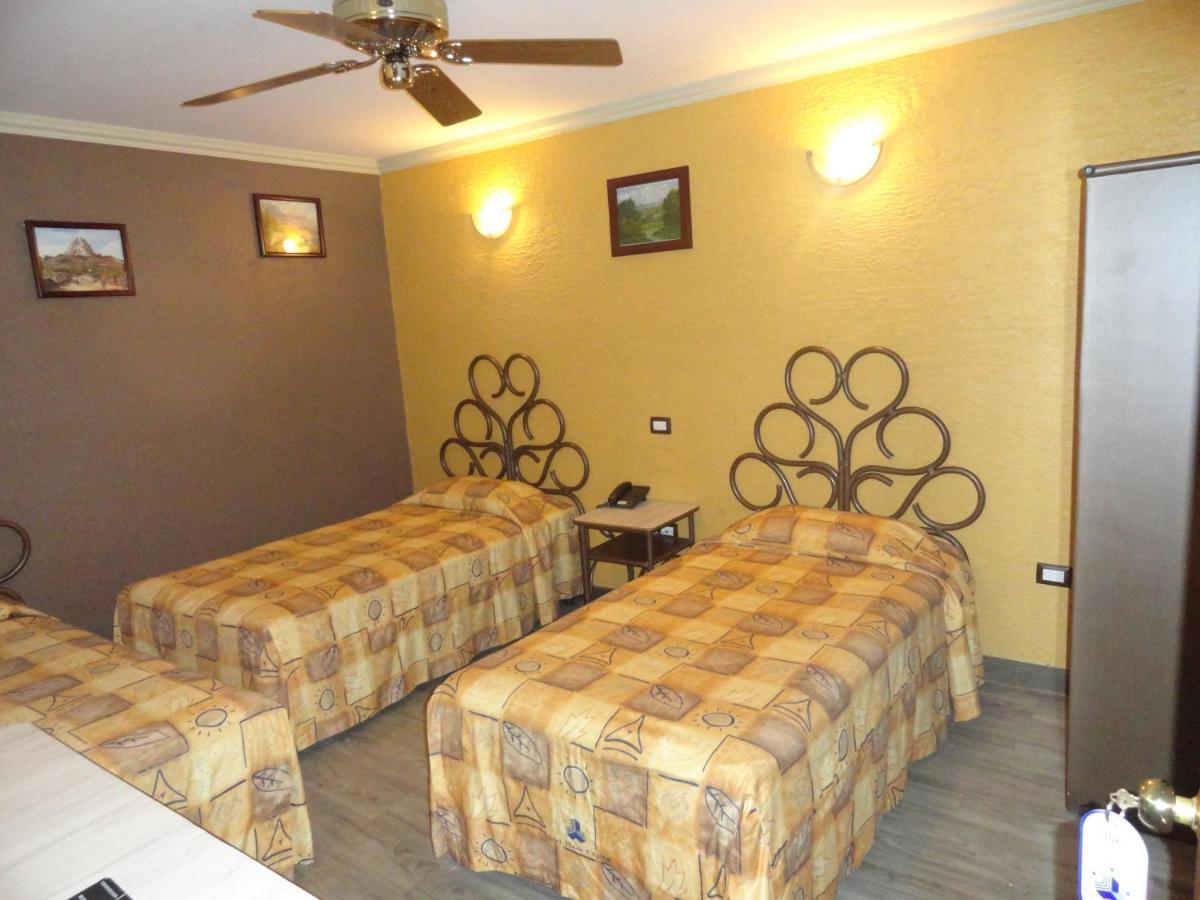 Hotel Plaza Crystal Халапа Экстерьер фото