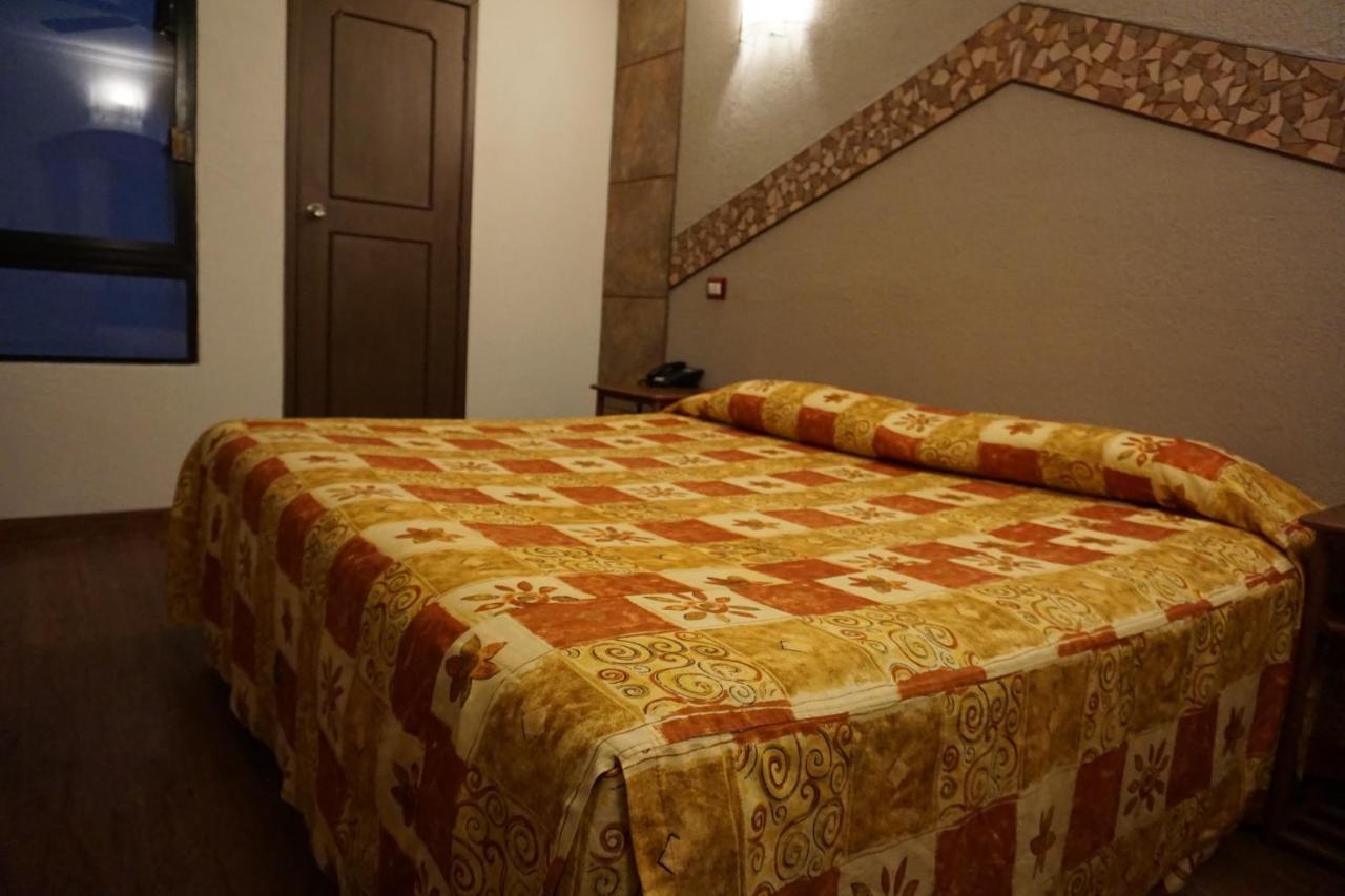 Hotel Plaza Crystal Халапа Экстерьер фото